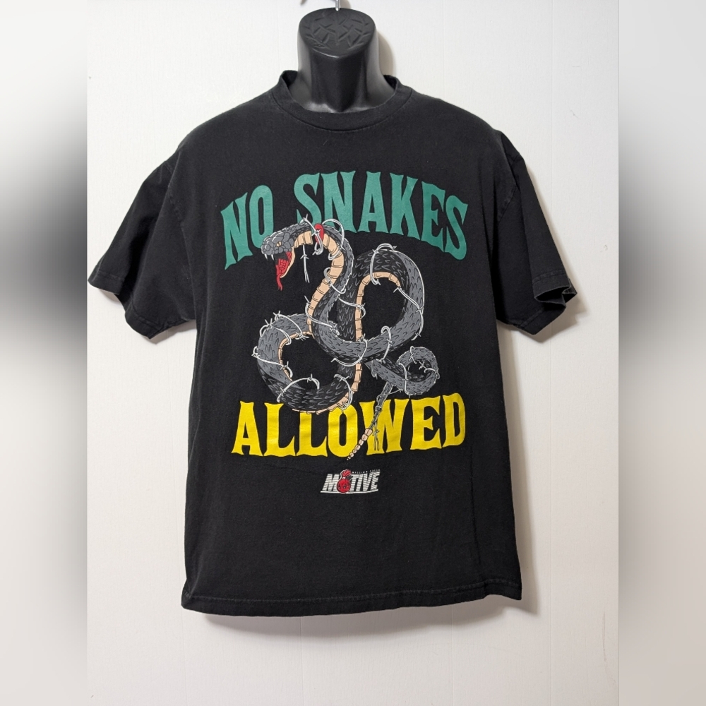 Men's Million Dolla Motive No Snakes Allowed Black Graphic T-shirt Size Large